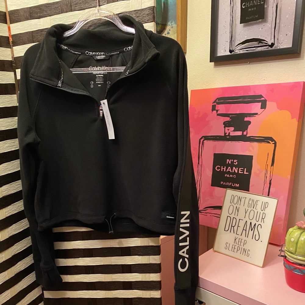 BNWT Calvin Klein Cropped Fleece Sweatshirt